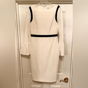 Calvin Klein Women’s Long Sleeve Dress size 6. Off white and black